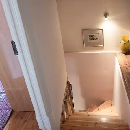 Village House Apartment